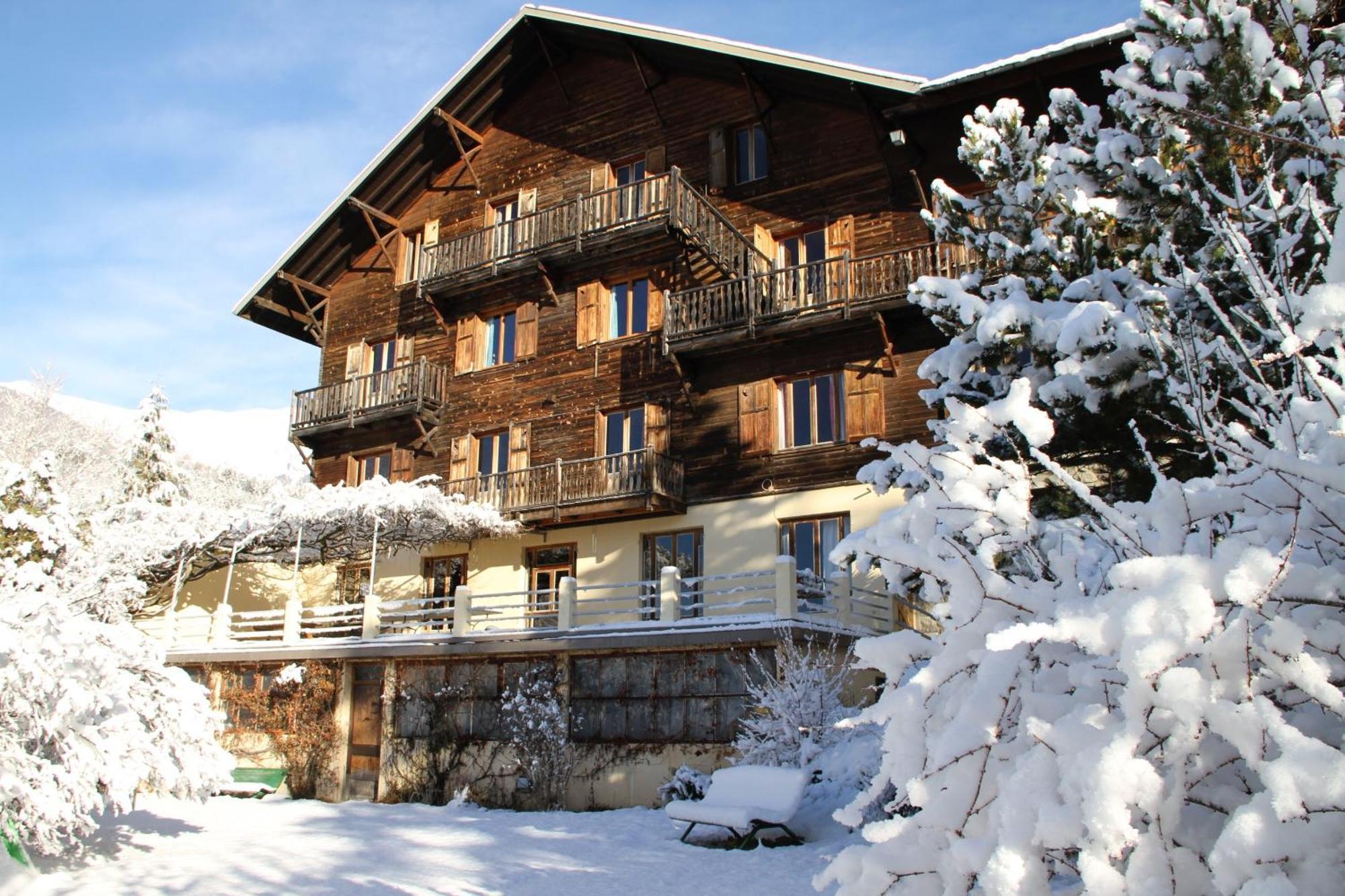 Le Vieux Chalet Bed and Breakfast Embrun Exteriör bild